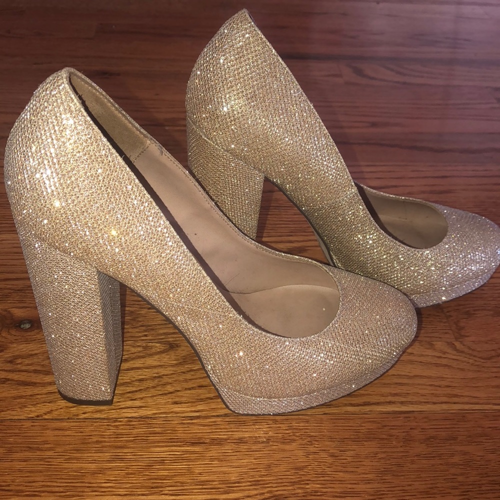 Women’s 8 Thick-Heeled Platforms